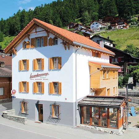 Boardercamp Laax - Swiss Mountain Hostel Ruschein Exterior foto