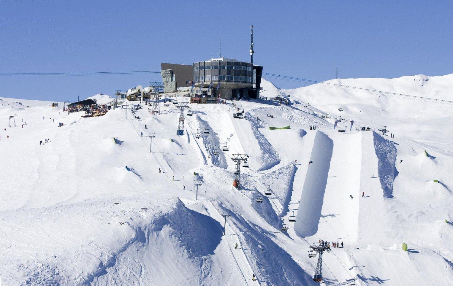 Boardercamp Laax - Swiss Mountain Hostel Ruschein Exterior foto